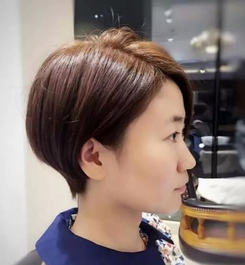  适合■女人过40岁后，为何“剪短发”更适合？这3个原因，考虑太周到！