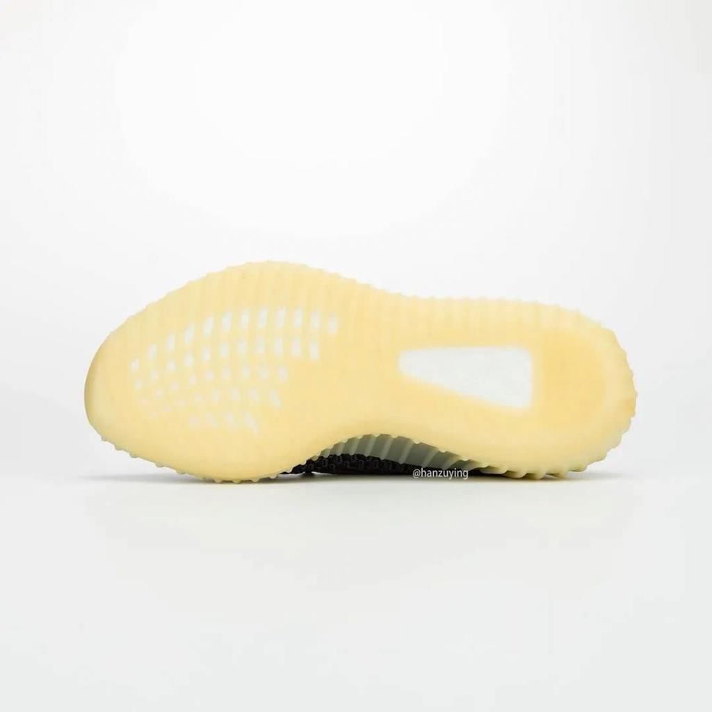  [Yeezy]Yeezy 350 V2 加入全新设计！想要买还得再等等...