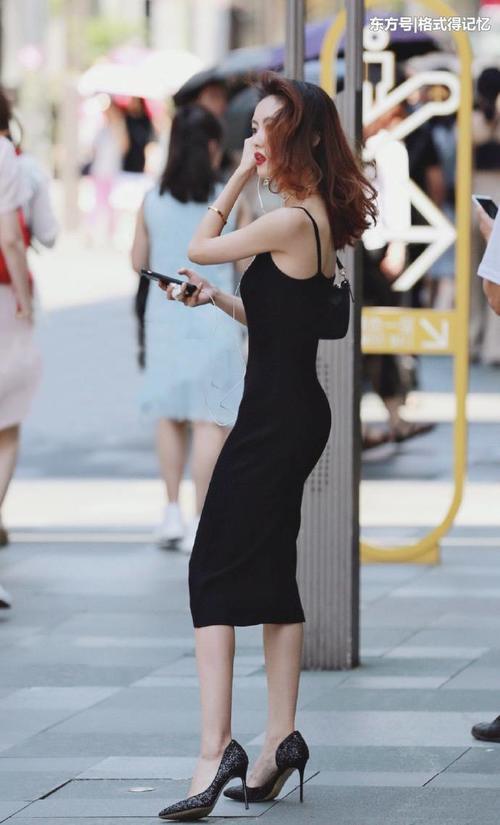 街拍：图4、图5吊带装呈现出S曲线身材，图6时尚辣妈身材太好