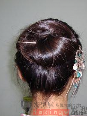 如何用簪子扎头发 古典扎发别有一番风味