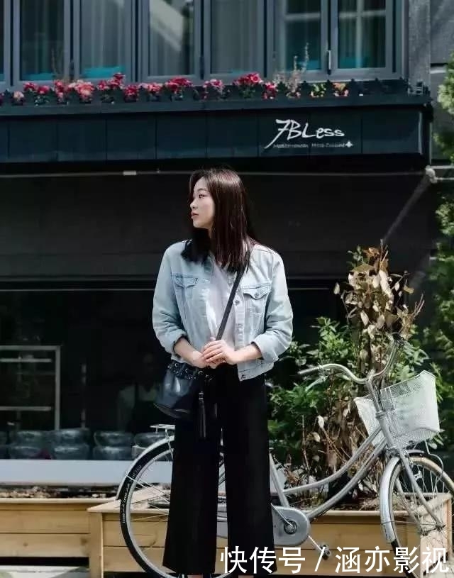  『上搭配一双』阔腿裤+运动鞋，今年春天试试这样穿，开启春天时尚之旅