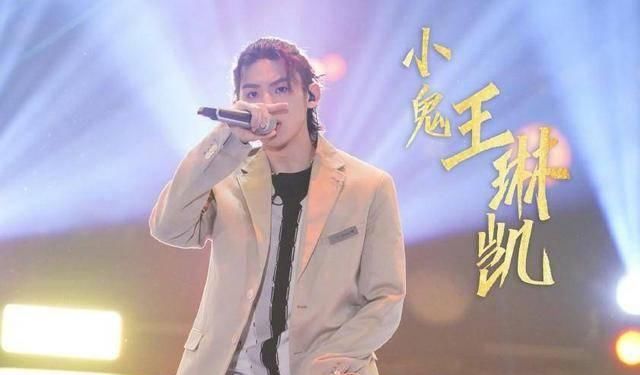  天赐的声音@《天赐》偶像扎堆，为什么小鬼能成首位拿“金曲”的爱豆？