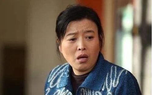  『寄养』悲惨的胡琳娜从小被寄养长大，与母亲丁嘉丽15年只见过两面