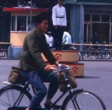 震惊！老北京：70年代老照片，图五都没有见过吧，看完更惊了！