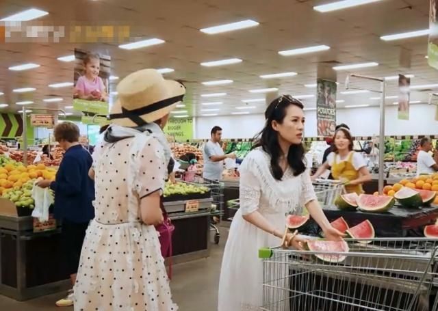 《妻子2》袁咏仪章子怡去购物,两人的消费习惯却透露了真实状态