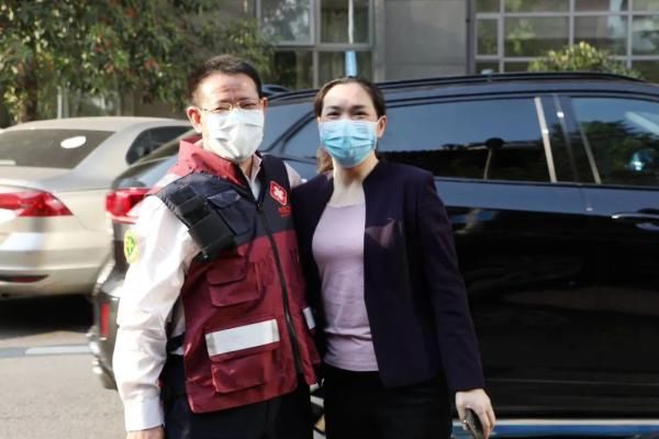  「出征」再出征！两位中南湘雅援鄂英雄今赴哈尔滨指导新冠疫情救治工作！