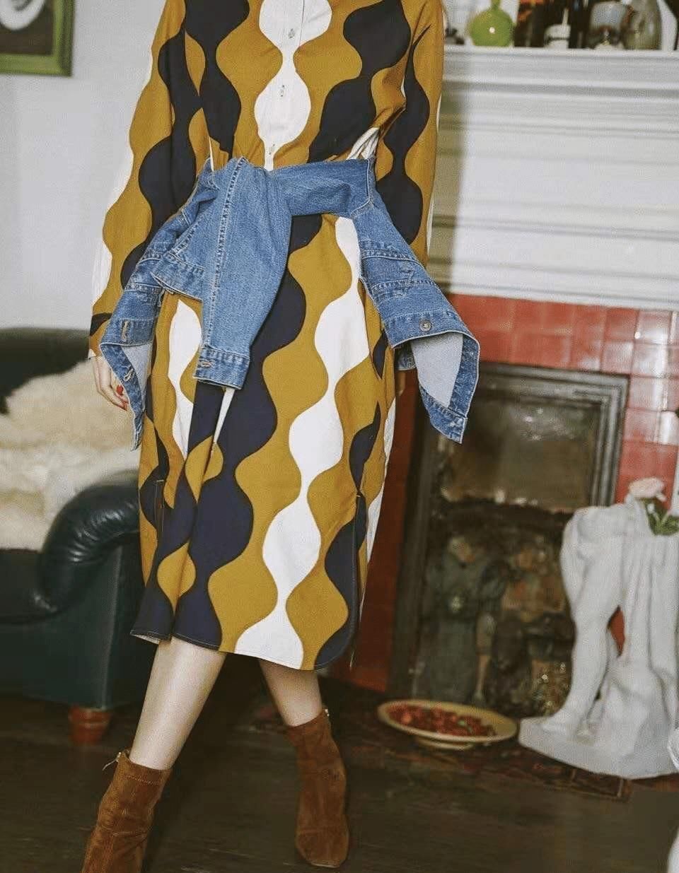 #博主#三木果然是“气质博主”,撞色连衣裙配牛仔外套,高级又时髦