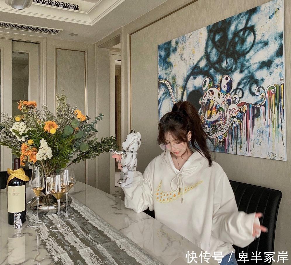  『气质』春季怎么穿才减龄？这十套look很显气质，轻松穿出少女范儿