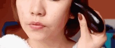 王菲首个天价综艺秀被喷走下神坛?