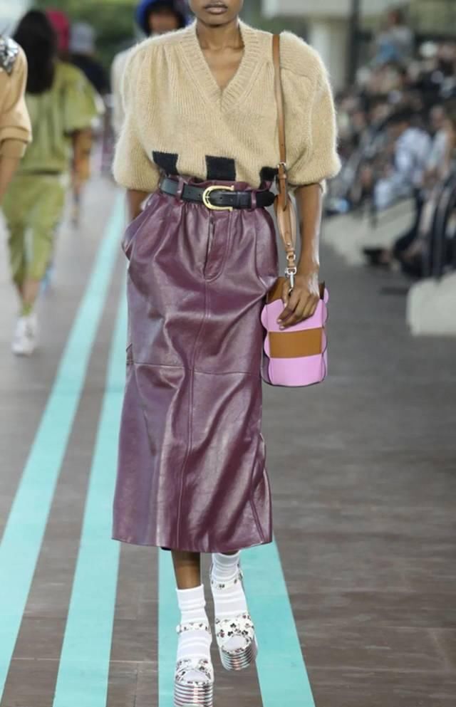  博主：这件衣服 是为时髦人准备的