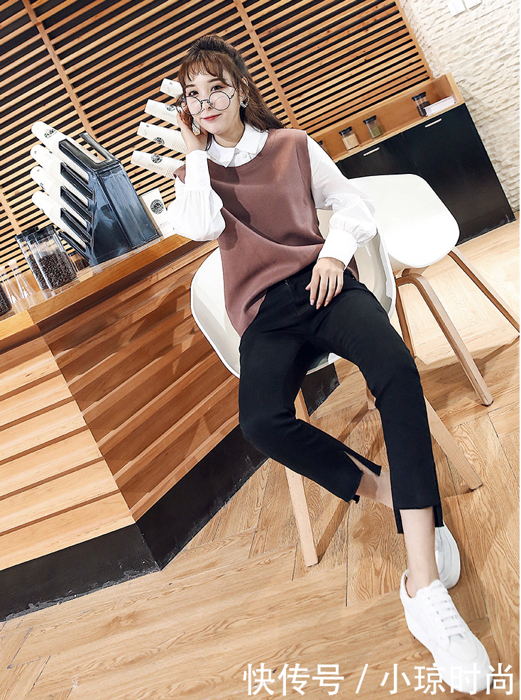 柔软透气的紧身牛仔裤,时髦精致俏丽,十分的有魅力