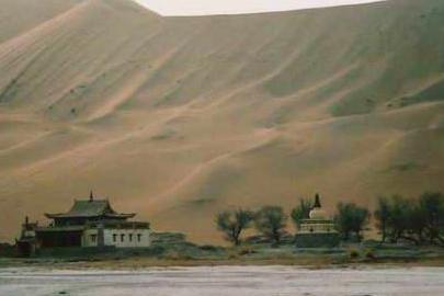 沙漠中心最孤独的寺庙，两百多年时间，现在只有一人在此坚持守护