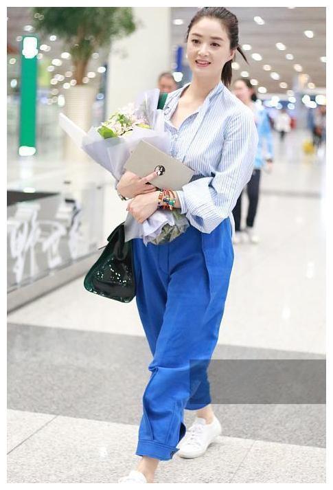 110斤蒋欣对比180斤郑欣宜同穿阔腿后，网友称微胖不用减肥