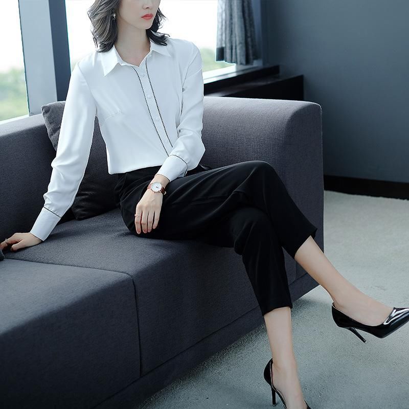 10款大方得体的初秋上衣，穿着舒适有型又减龄，70后穿更嫩美