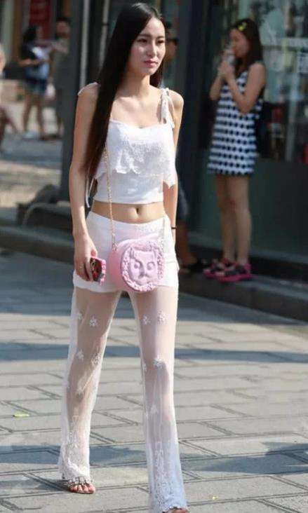 街拍：图6你敢娶吗? 我觉得我还是娶图8好了