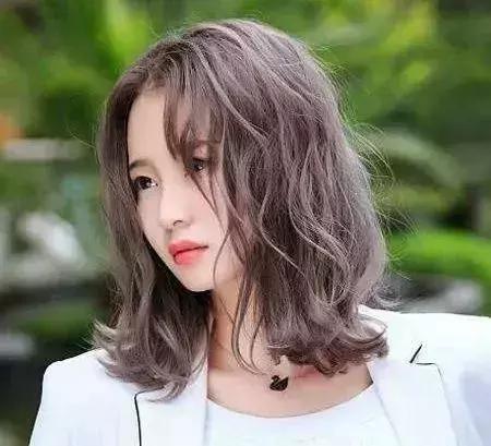 宋慧乔林允儿佘诗曼 2018年明星扎堆爱上齐肩卷发