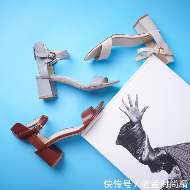 女人@聪明的女人都知道用一双高跟鞋提升自己的品味,时髦优雅还显高
