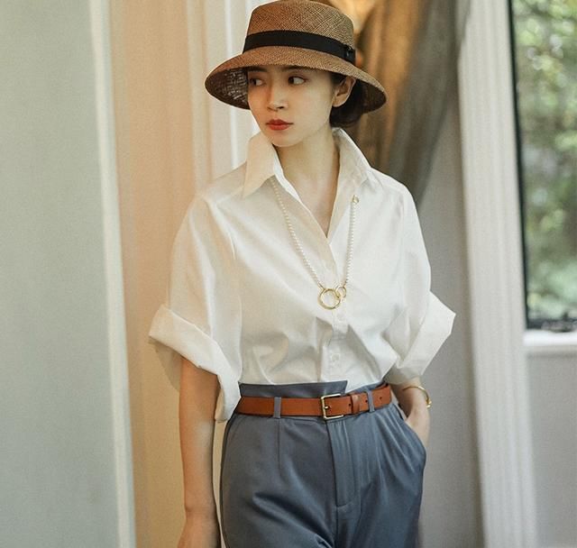  [基础款]三木的春装太有质感，抹胸内衣搭配格纹外套和直筒裤，甜美又自然