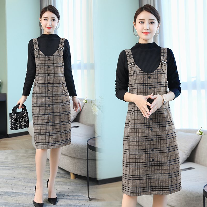 女人若胖，打底裤快扔了!国庆旅行建议多穿秋裙，遮肉又高贵