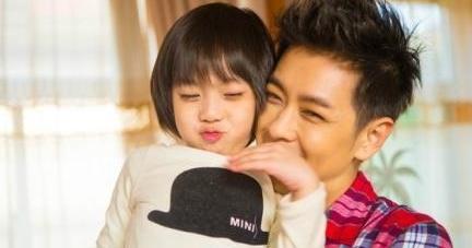 林志颖带家人去度假遇大地震，随后发了微博，告诉网友一切平安