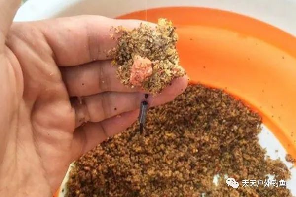 『技巧』钓鱼调漂技巧：鱼饵有轻有重，拉饵和麻团，调漂方法肯定不一样！