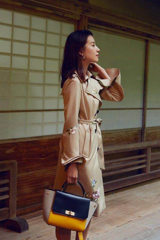 董洁真更狠的! 穿的短裤下面毛茸茸的还很紧身 网友: 离婚后什么