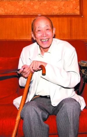 朱旭“被去世”，媒体竞相报道，网友呼吁严惩造谣者