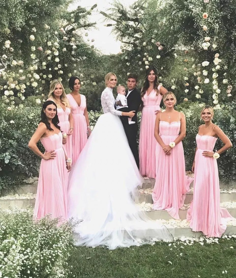 满足了少女们对婚礼的所有幻想，这场世纪婚礼到底有多梦幻?