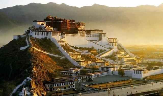 中国门票最贵的10大景区, 你感觉哪个最值得去