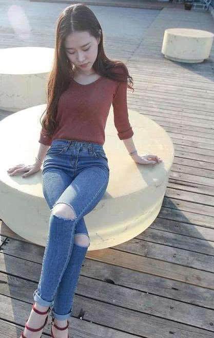 更具时尚生活模式的紧身牛仔裤, 妹子们穿得更具魅力