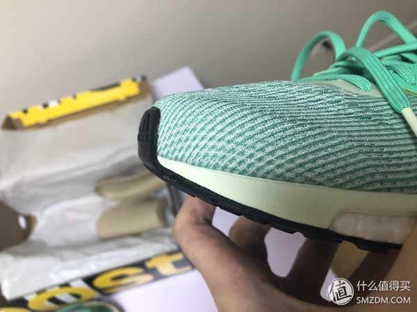 阿迪达斯难得的一双严肃跑鞋--Adidas Supernova 开箱