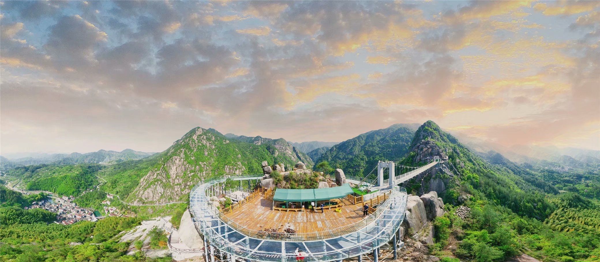  『黄帝』360度无死角？这座玻璃桥有点“狂”