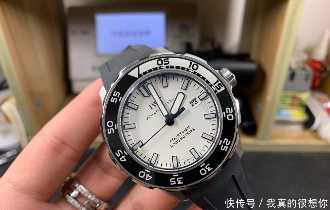  「打造」万国海洋时计，从不同元素的碰撞中汲取灵感，打造完美腕表
