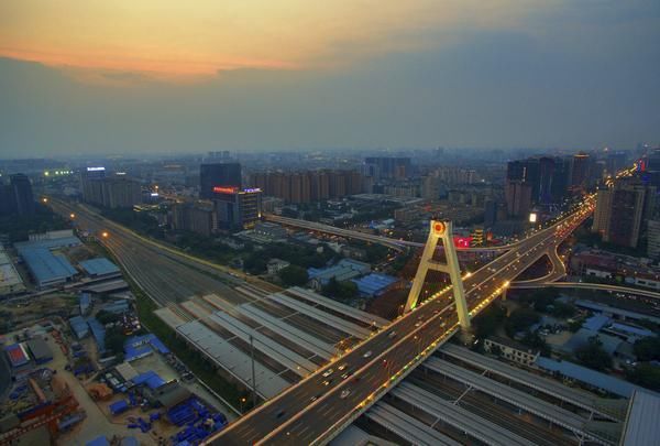 中国最强四大副省级市，其中只有它不是省会，却成为了国际一线!