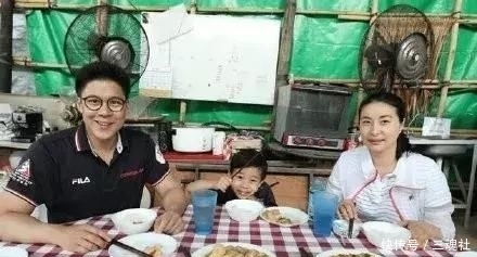  表宠：“豪门媳妇”郭晶晶：霍启刚视她如宝，朱玲玲赠30万名表宠她
