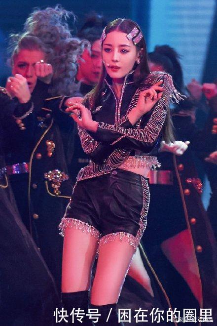 热巴东方卫视跨年