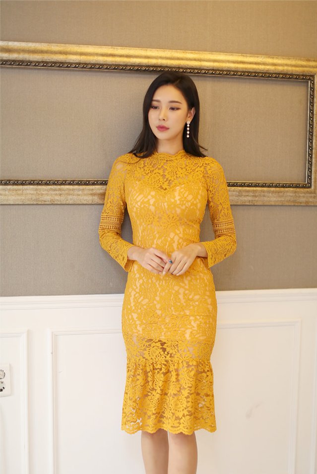 圣卡洛斯动人针绣收摆衣裙