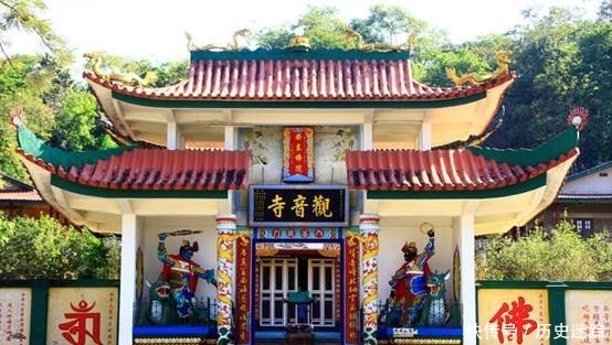 这个地方不属于中国，却说中国话，用人民币，还用国内手机卡！