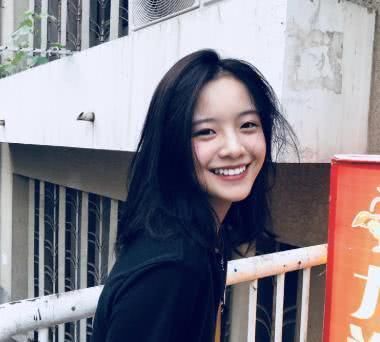  #成绩#今年要高考的明星真多，两位妹妹令人期待，当红女团成员也要参加