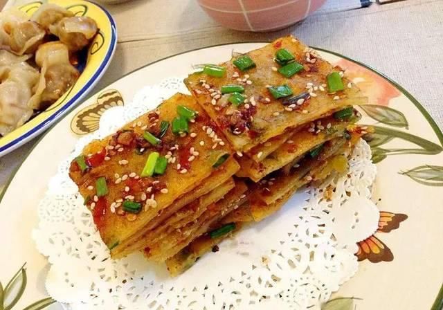  「平底锅」别看这饼很火，其实不用揉面平底锅就能做