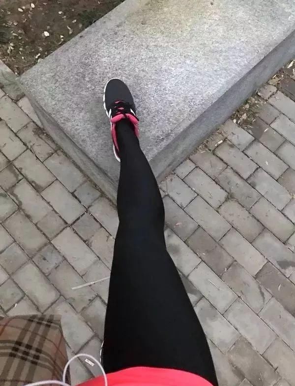 求你，不要再穿那么丑去健身房了!