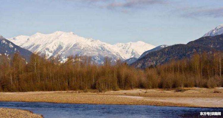 英国一女孩化妆成瘾，就连男友都没有见过她的素颜