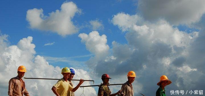 农村盖房子, 县城买房子, 农民仍要租房子, 是好日子不知道过吗