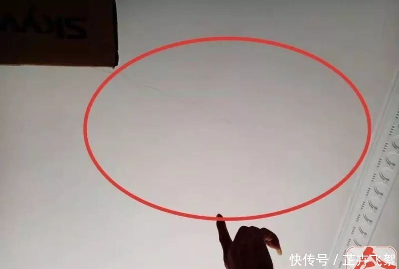  小区|柳州一楼盘施工，隔壁小区地裂楼沉遭居民质疑，相关部门这