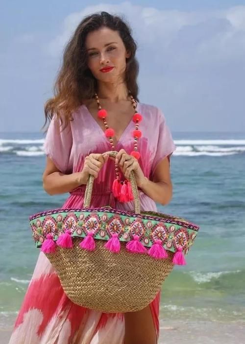  「流苏」再丑的包包都能用流苏拯救，闲置旧包这样改造，比新买的还美