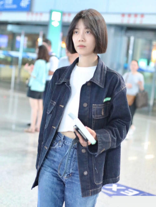 李溪芮素颜放飞自我,像极了郑爽的打扮,难怪杨幂都不想捧了!