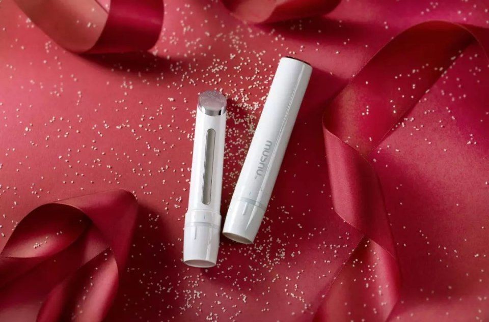 安以轩用一支“口红”同时解决了眼纹唇纹问题?