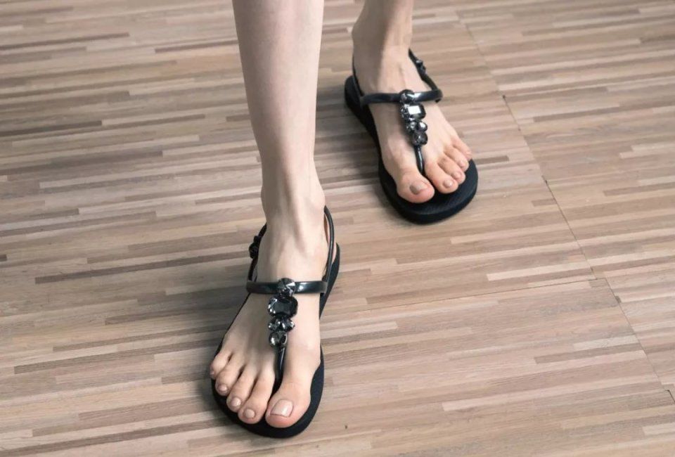 迪丽热巴慢游全世界正片出炉,每一个画面都美到窒息!!