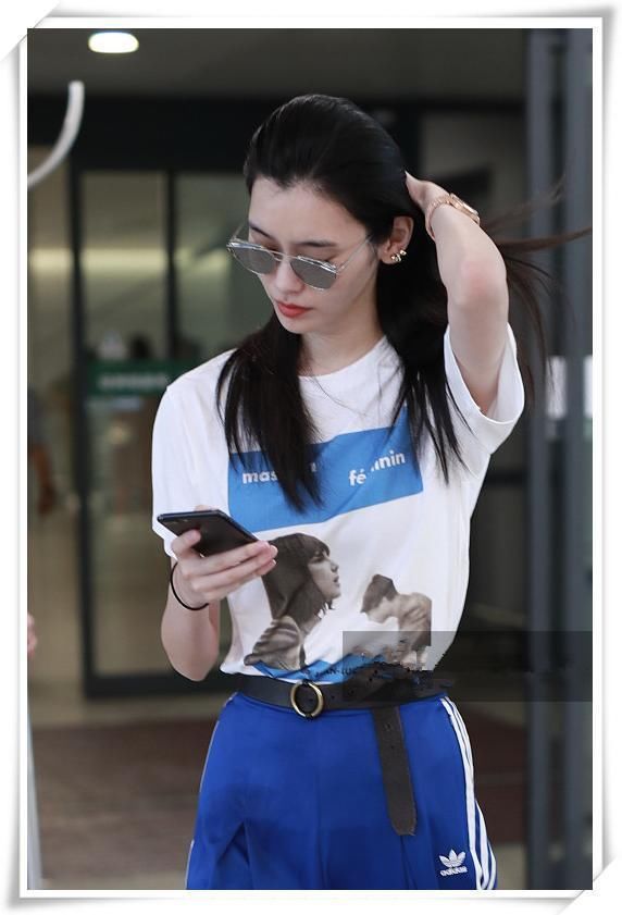 当165张静初穿阔腿裤撞上178奚梦瑶，才知道超模的腿真不是好惹的