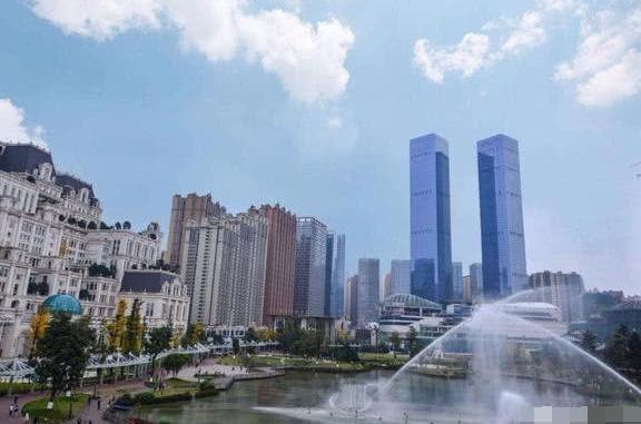 准备买房，成都、重庆、贵阳、昆明哪个城市更适合？说出来你别不